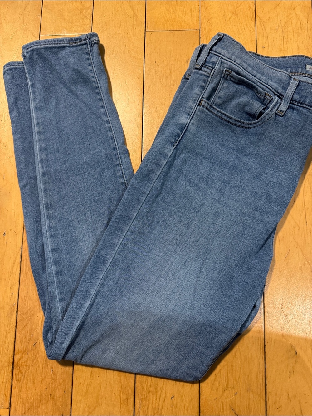 Levi's Women's Skinny Jeans in Light Blue Denim